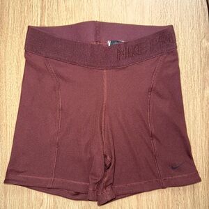 EUC Nike Pro Hypercool Women's Burgundy Spandex Shorts - Medium